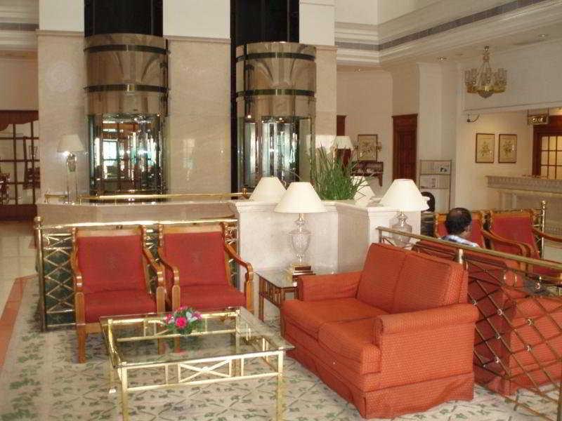 Hotel Abad Atrium Kochi Exteriér fotografie
