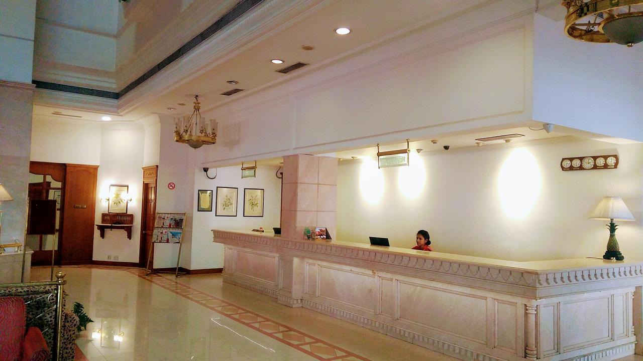 Hotel Abad Atrium Kochi Exteriér fotografie